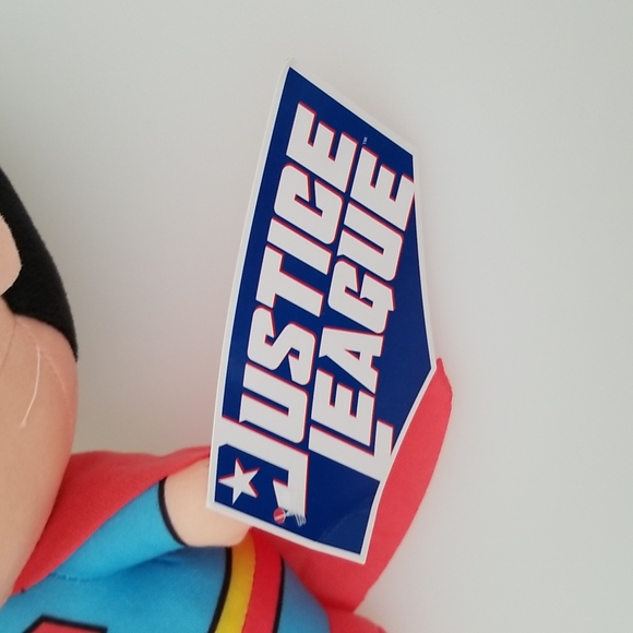 A bundle of Super Man and Wonder Woman Plushies - Picture 8 of 8